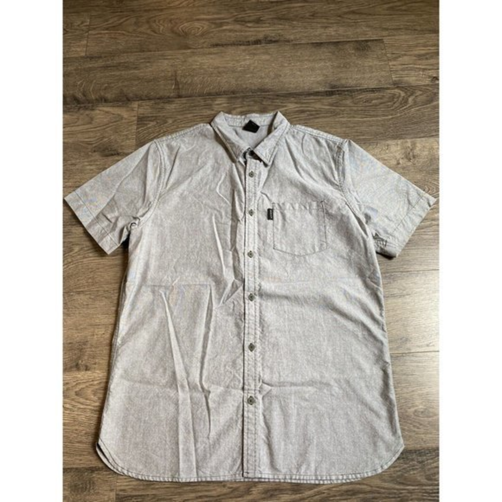 EUC‎ Mens Oakley Custom Fit Short Sleeve Button Up Grey Top Size M